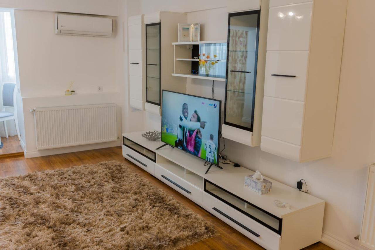 Cozy & Spacious 2Br Apartment With Netflix Bucarest Exterior foto