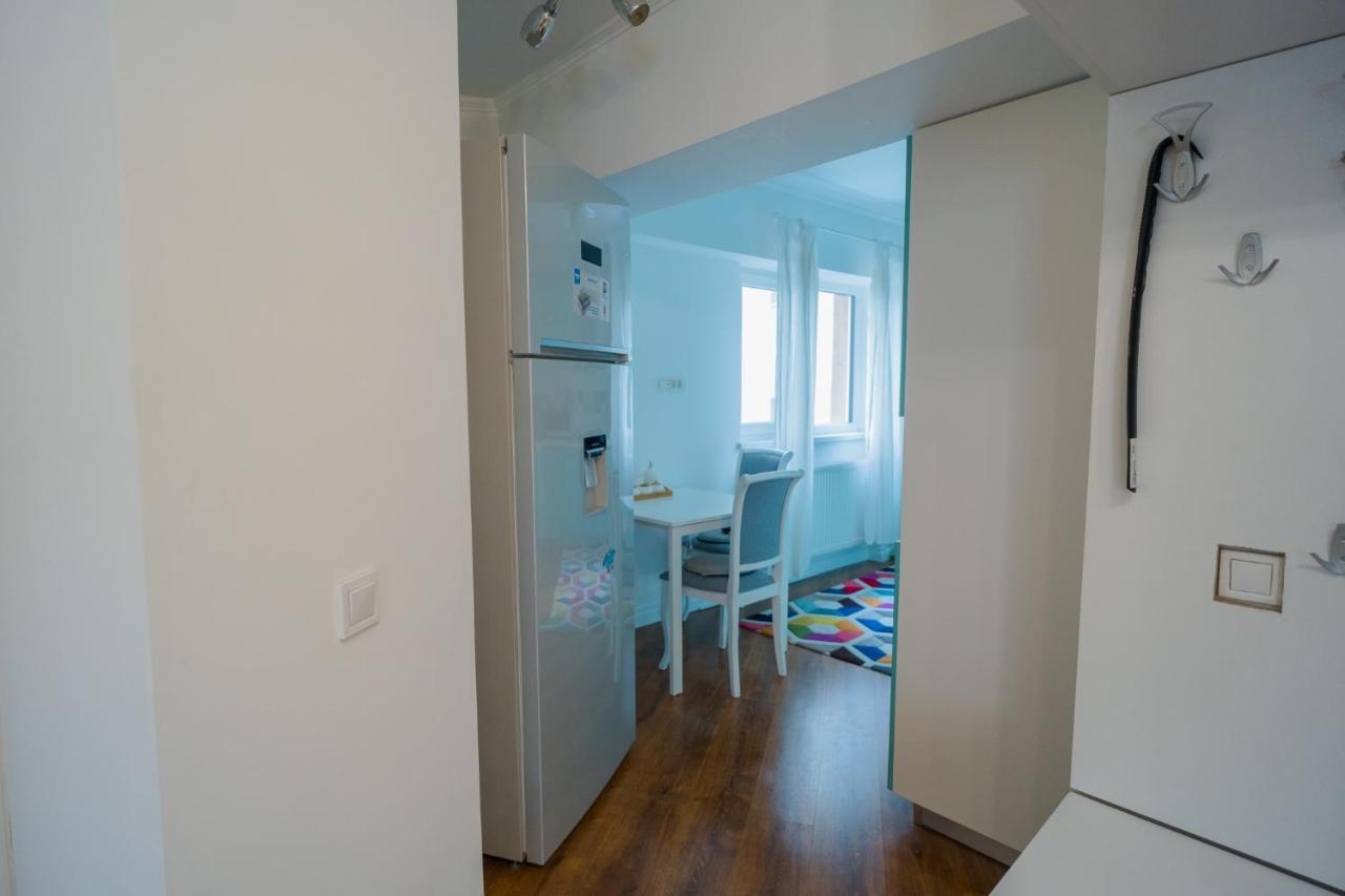 Cozy & Spacious 2Br Apartment With Netflix Bucarest Exterior foto