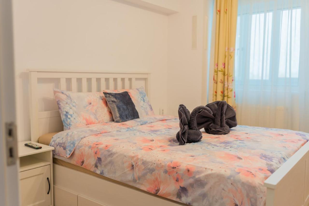 Cozy & Spacious 2Br Apartment With Netflix Bucarest Exterior foto