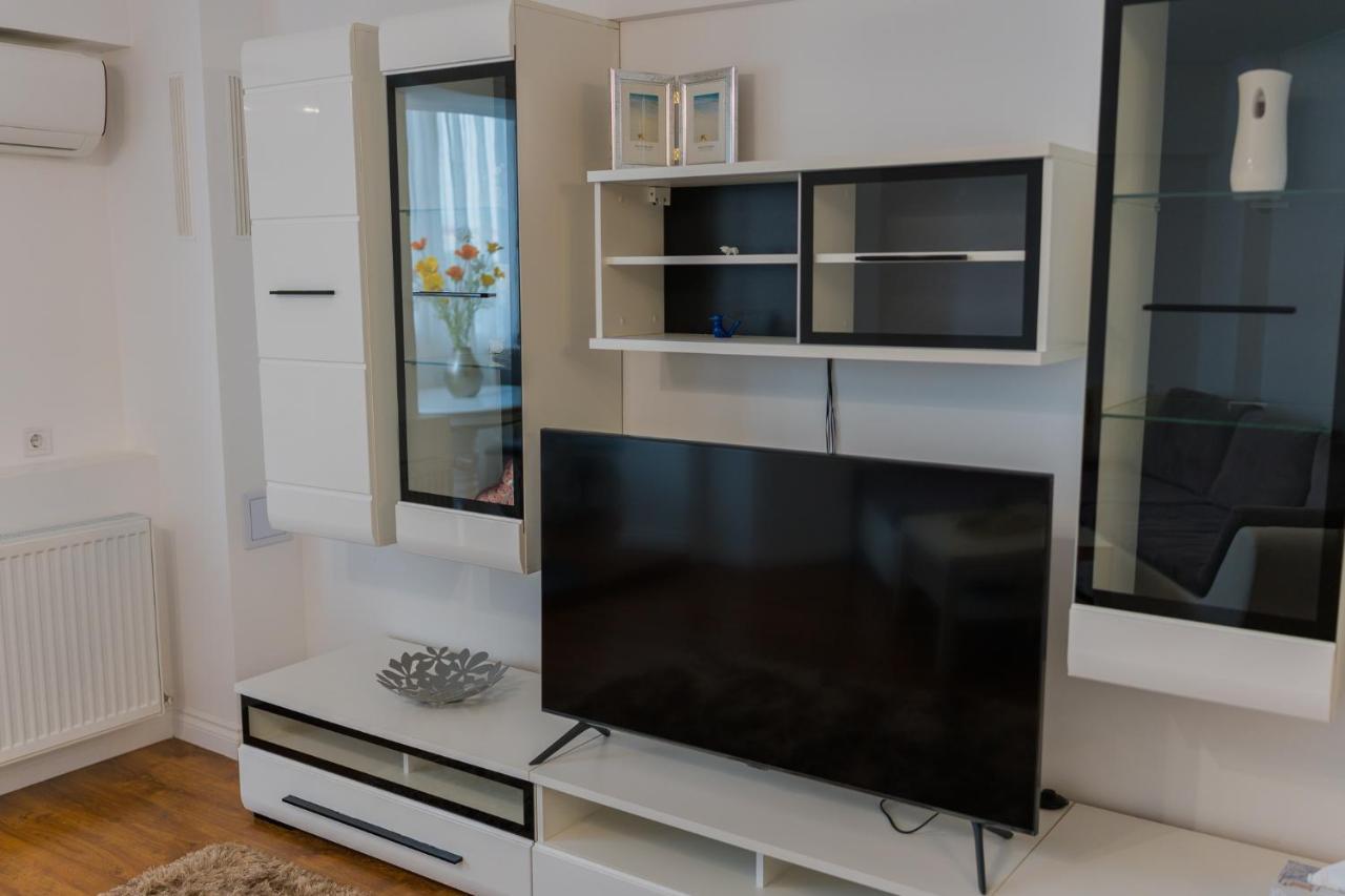 Cozy & Spacious 2Br Apartment With Netflix Bucarest Exterior foto