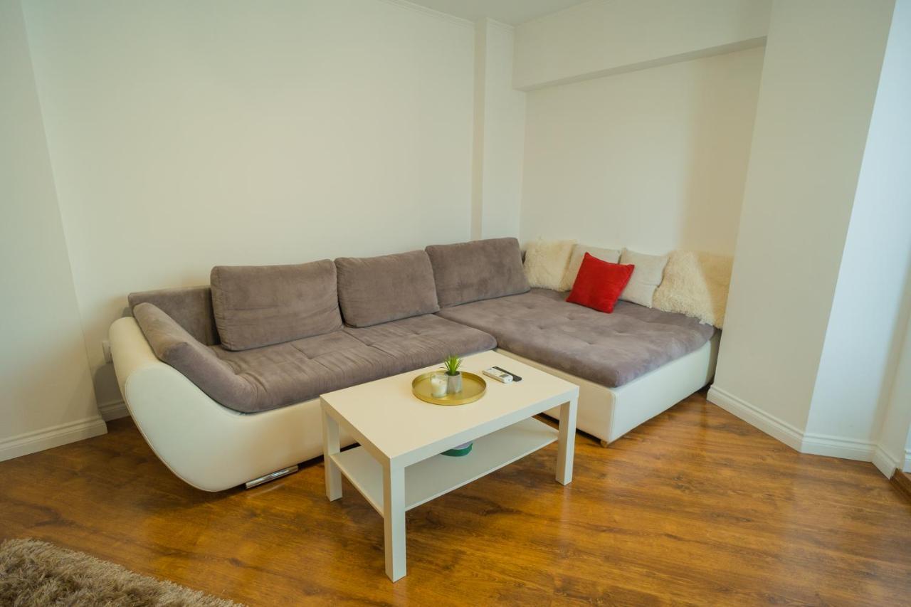 Cozy & Spacious 2Br Apartment With Netflix Bucarest Exterior foto