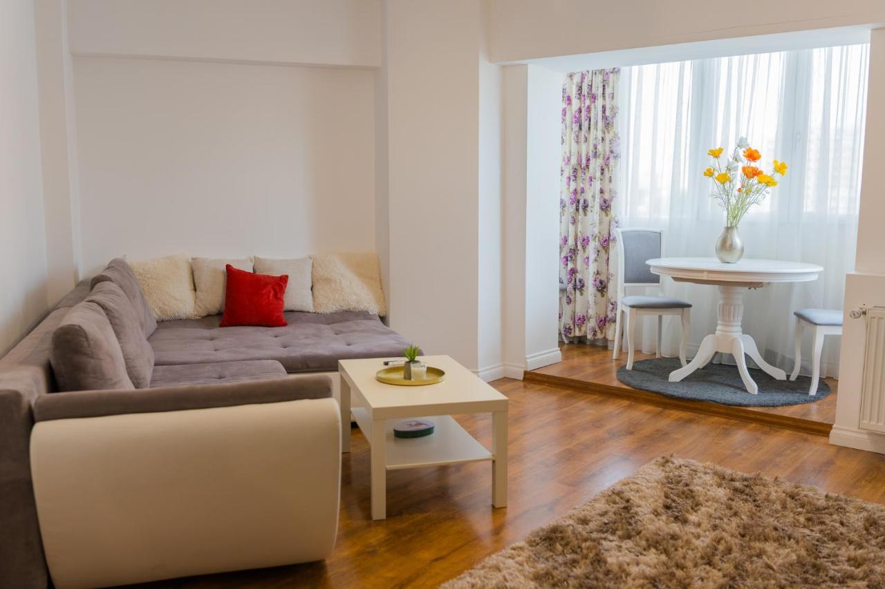 Cozy & Spacious 2Br Apartment With Netflix Bucarest Exterior foto