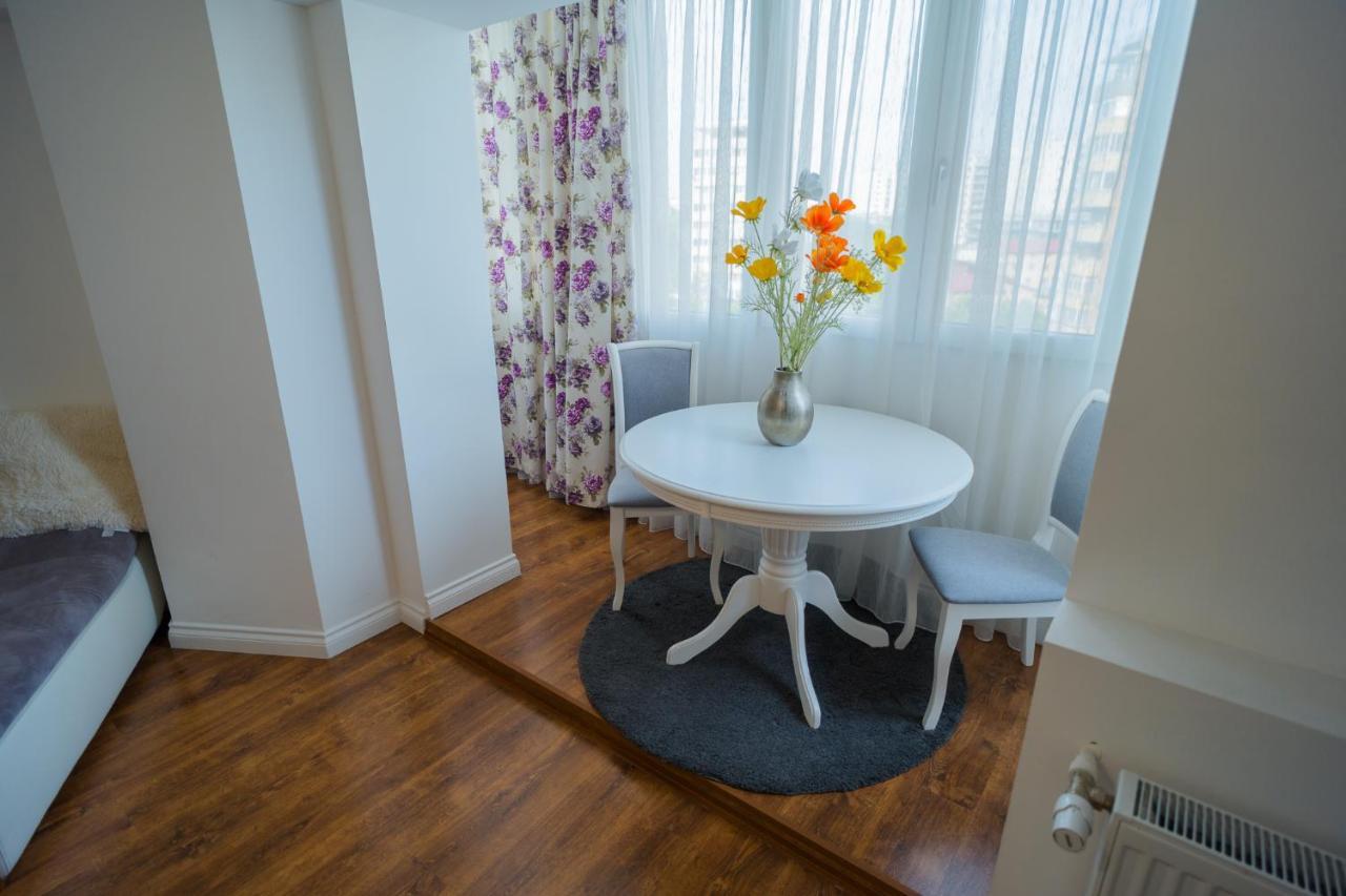 Cozy & Spacious 2Br Apartment With Netflix Bucarest Exterior foto
