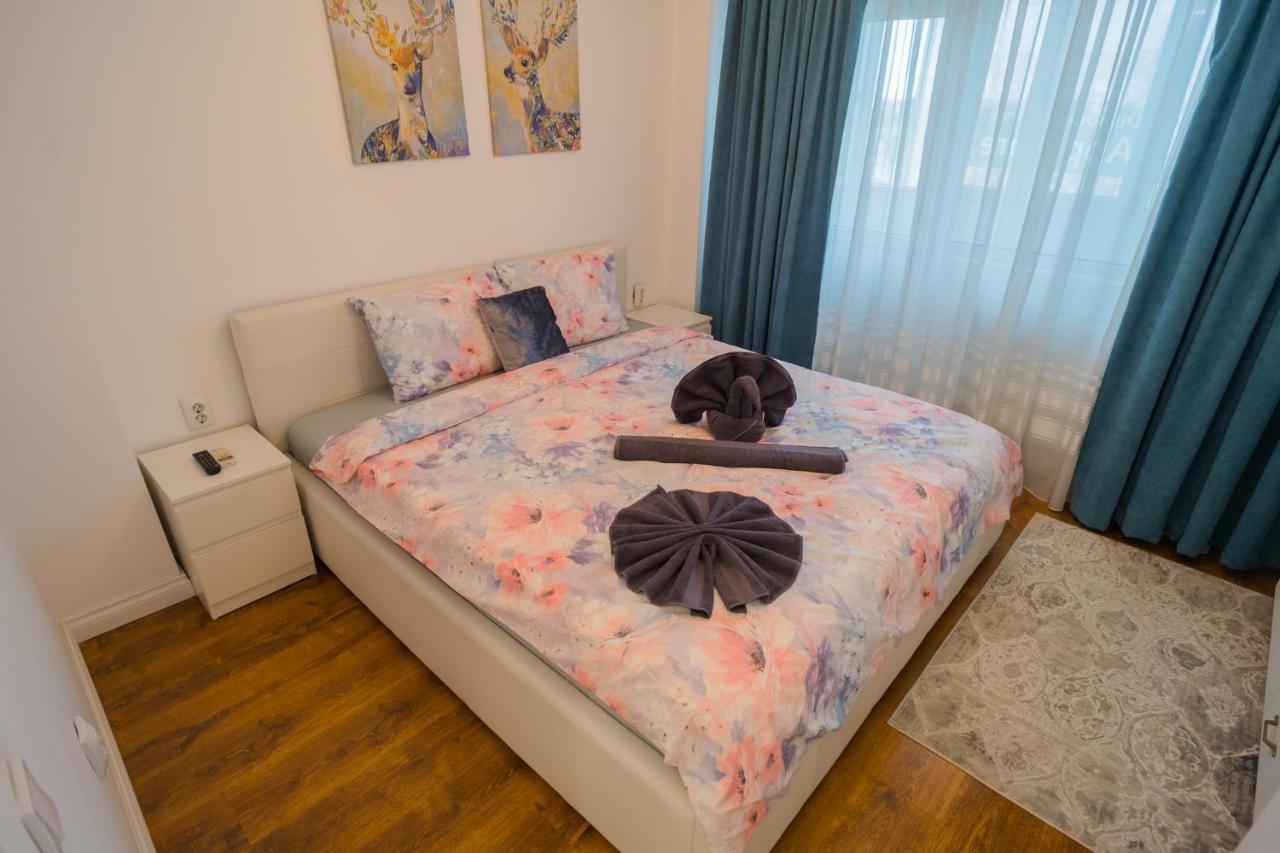 Cozy & Spacious 2Br Apartment With Netflix Bucarest Exterior foto
